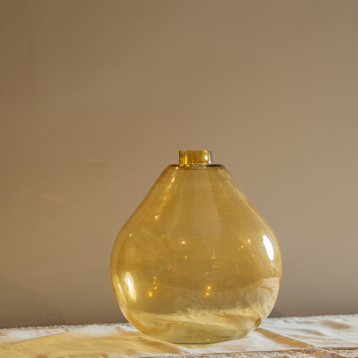 Gold Round Narrow Mouth Vase