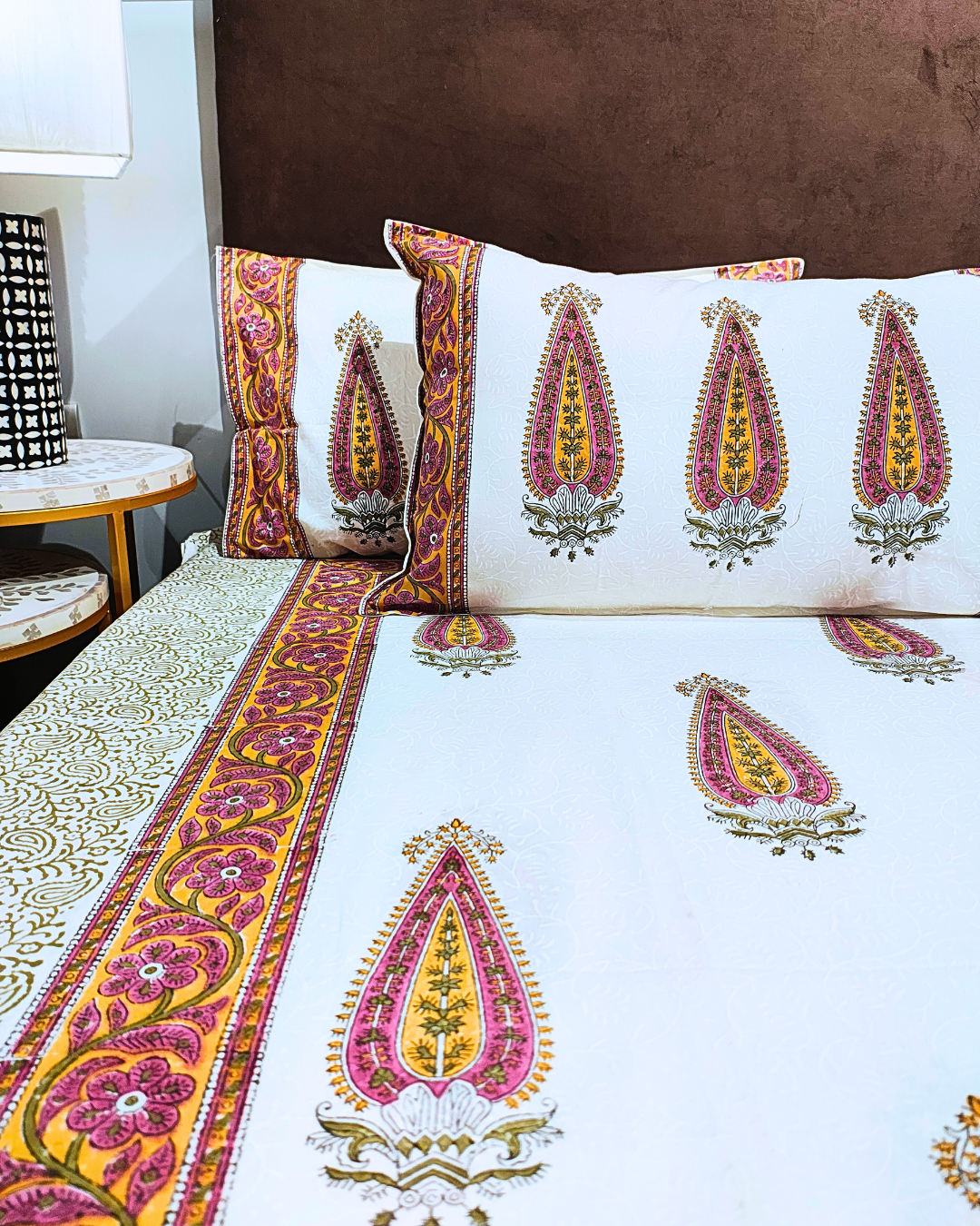 Pink Paisley On White Block Print King Size Bedsheet