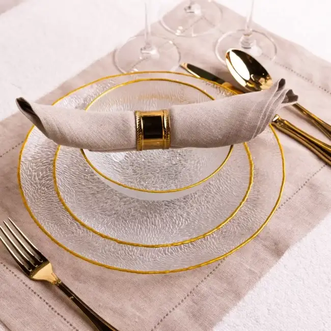 Beige table napkins p