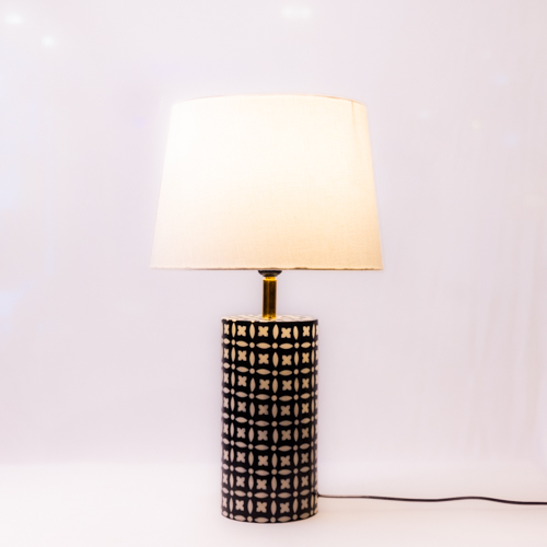 Black & White Resin Table Lamp With Shade